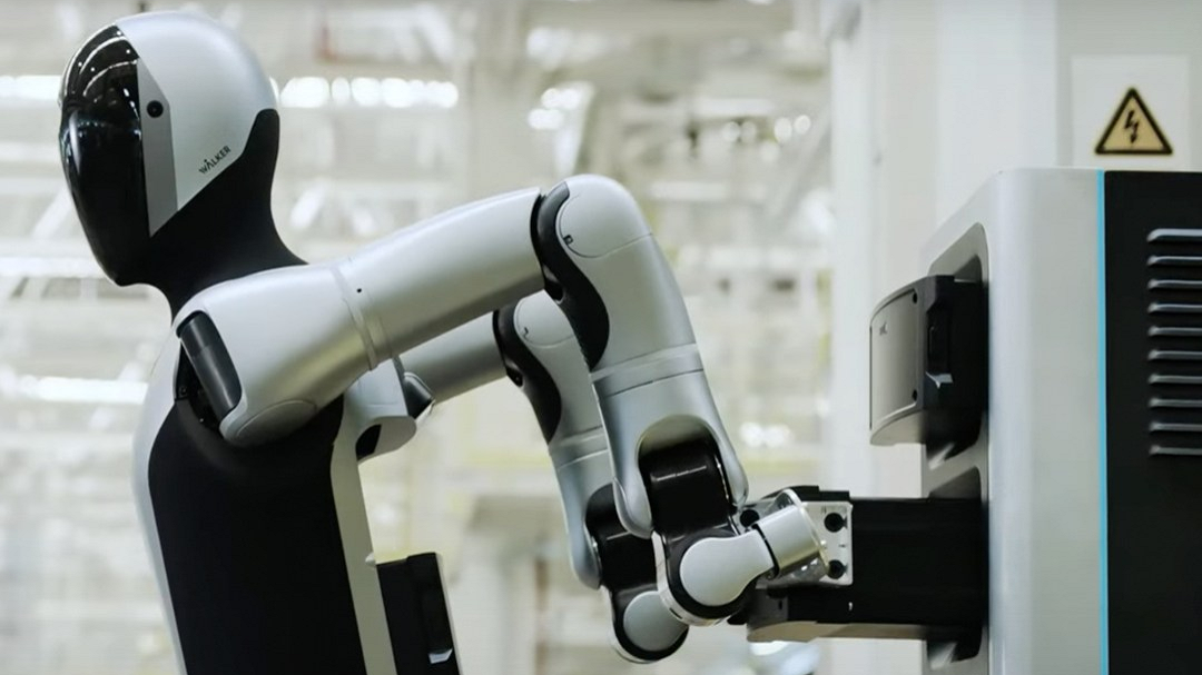 First-Humanoid-Robot-Capable-of-Autonomous-Battery-Swapping-Unveiled